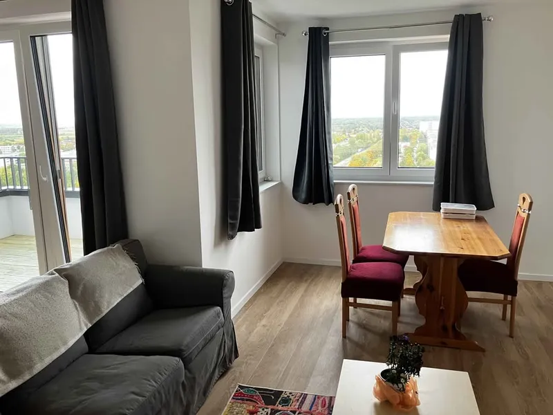 Neubau - 2-Zimmer, voll möbliert mit Balkon in Marzahn (Anmeldung möglich) — photo 1